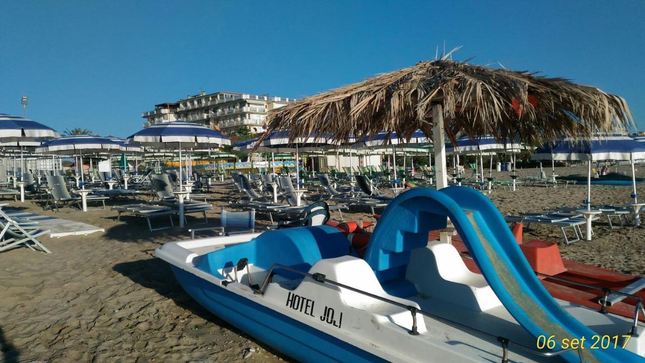 Hotel Joli Alba Adriatica Exterior foto